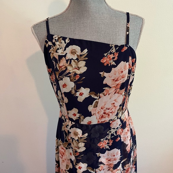 Lulu's Floral Maxi Dress - Picture 2 of 15